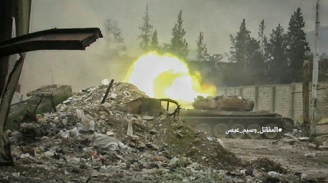 Quân đội Syria đánh bật đợt tấn công của phiến quân ở ngoại vi Damascus (ảnh - video) ảnh 2