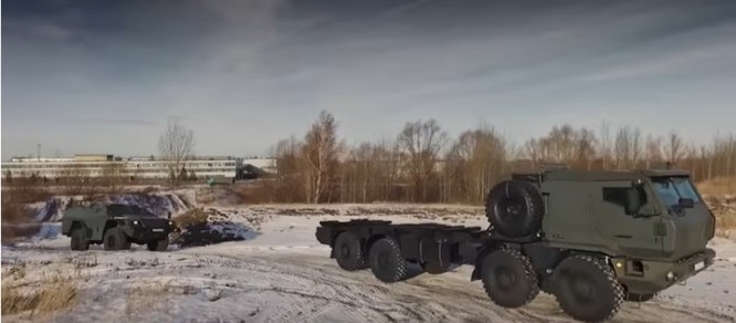 Đột nhập nhà máy sản xuất xe thiết giáp của Nga (video) ảnh 5