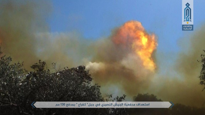 Quân đội Syria bị tấn công dữ dội sau đòn tập kích tên lửa Mỹ (video) ảnh 3