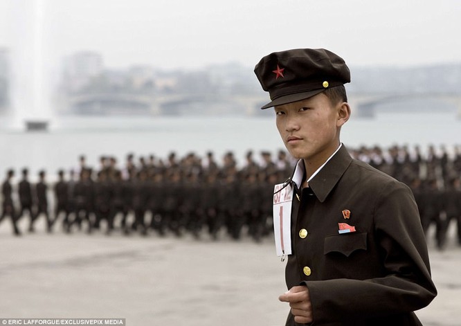 Binh sĩ Triều Tiên trước giông bão chiến tranh (ảnh + video) ảnh 16