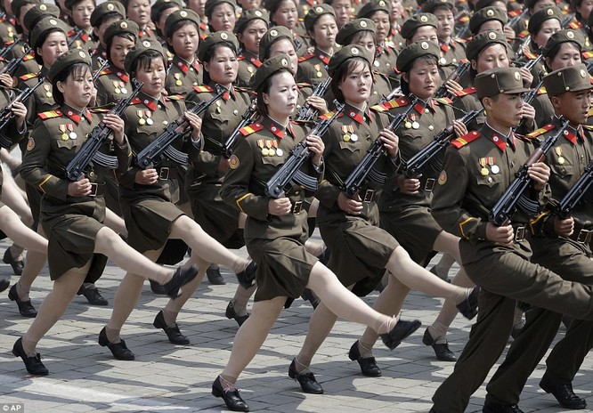 Sức mạnh quân sự Triều Tiên qua màn duyệt binh lớn nhất lịch sử ảnh 4