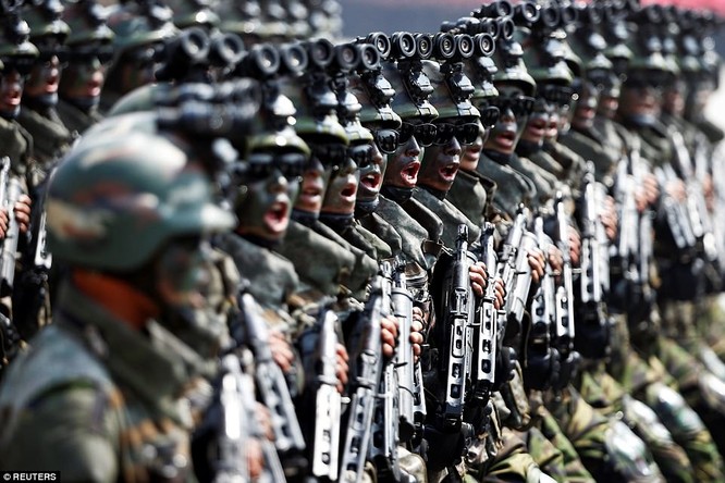 Sức mạnh quân sự Triều Tiên qua màn duyệt binh lớn nhất lịch sử ảnh 7