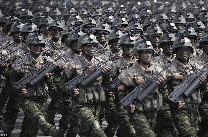 Sức mạnh quân sự Triều Tiên qua màn duyệt binh lớn nhất lịch sử ảnh 10