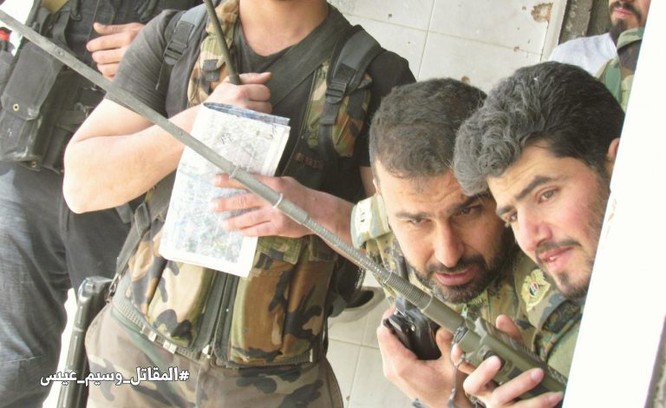 Quân đội Syria giao chiến ác liệt với phiến quân cố thủ ngoại vi Damascus (video) ảnh 2