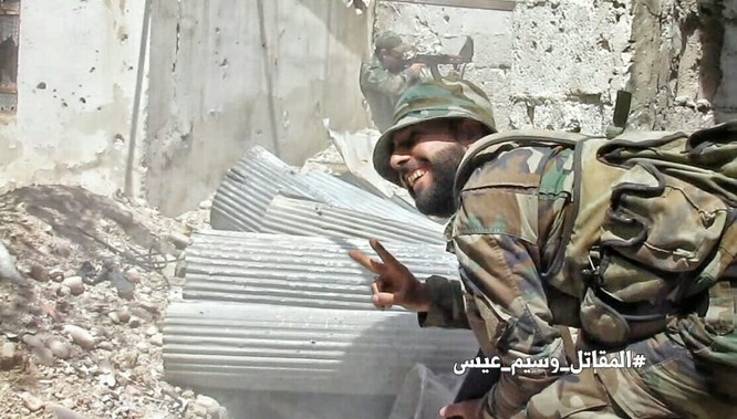 Chiến sự Syria: Quân Assad siết vòng vây phiến quân cố thủ ngoại vi Damascus ảnh 9