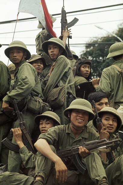 Giải phóng Sài Gòn: Những khoảnh khắc sống mãi với thời gian (chùm ảnh) ảnh 24