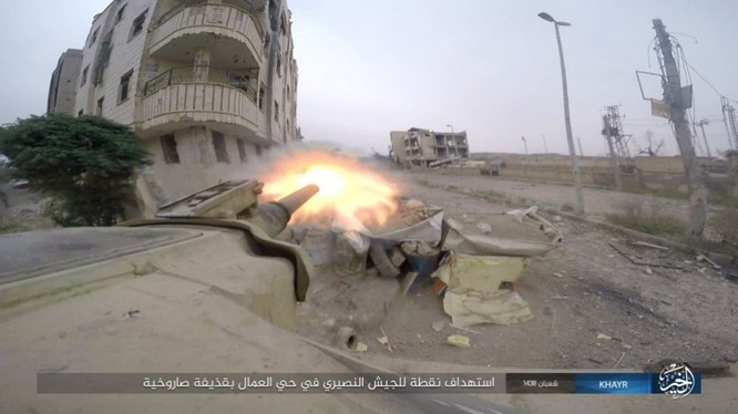 Chảo lửa Deir Ezzor: Vệ binh Syria nỗ lực phá vây IS (video) ảnh 11