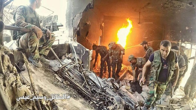 Quân đội Syria đánh phá dữ dội các quận ngoại ô Damascus (video) ảnh 4