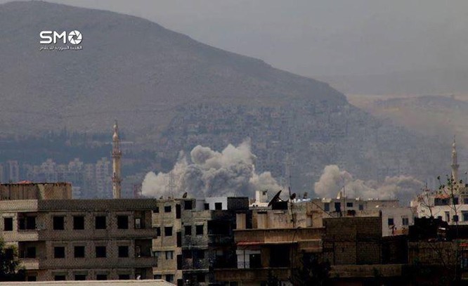 Quân đội Syria tiến công chia cắt quận Al-Qaboun ảnh 5