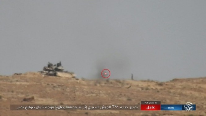 Quân đội Syria trút bão lửa huỷ diệt IS trên chiến trường Palmyra (video) ảnh 1
