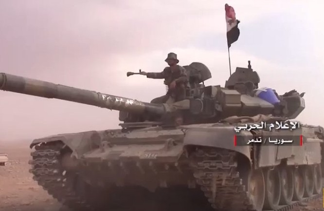Quân đội Syria tấn công IS, tiến đánh về Deir- Ezzor từ Palmyra (ảnh - video) ảnh 1