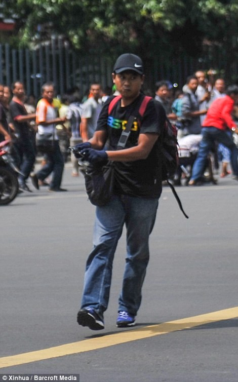 IS nhận trách nhiệm đánh bom kép kinh hoàng ở Indonesia ảnh 3