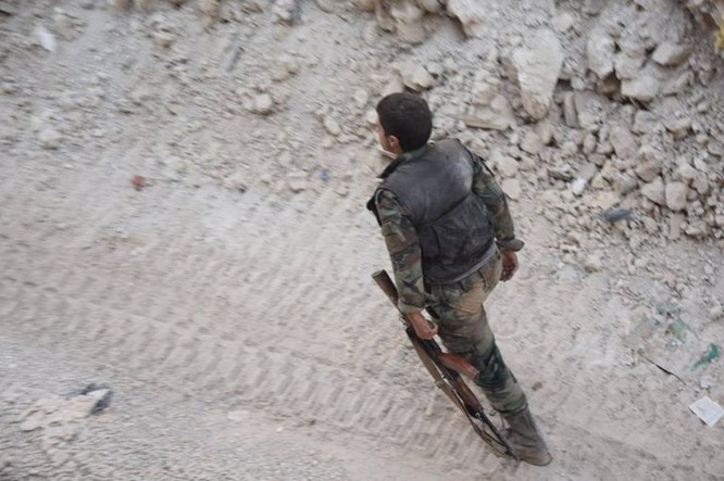 Vệ binh Syria đè bẹp phiến quân, chiếm một số địa bàn ở Damascus ảnh 16