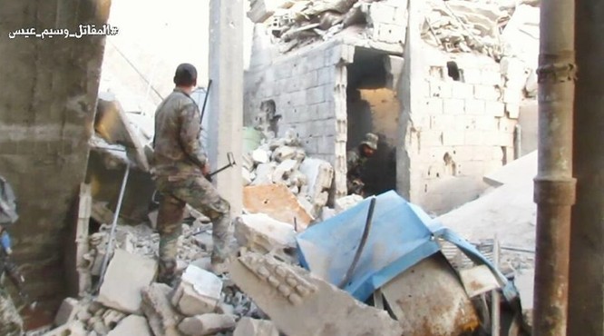 Vệ binh Syria tiến sâu vào sào huyệt phiến quân đông Damascus ảnh 9