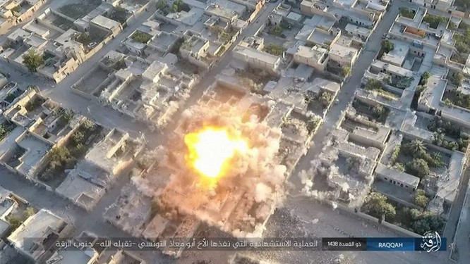 IS tung 4 xe bom tự sát tấn công liên tiếp người Kurd tại Raqqa ảnh 6
