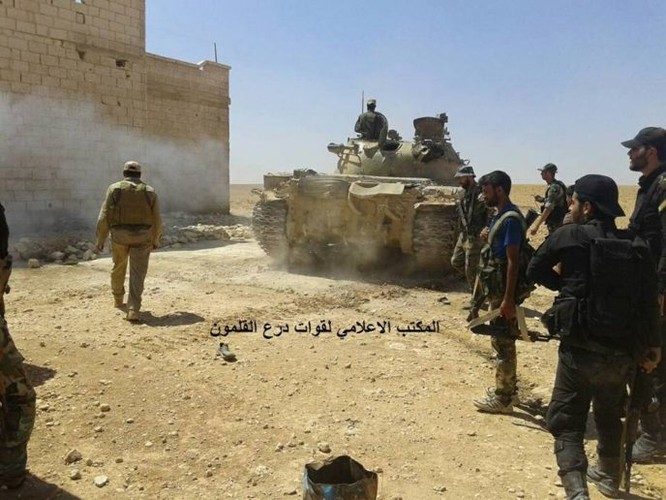 Chiến sự Syria: Quân Assad nghiền nát IS, chiếm liên tiếp 6 cứ địa tại Hama ảnh 4