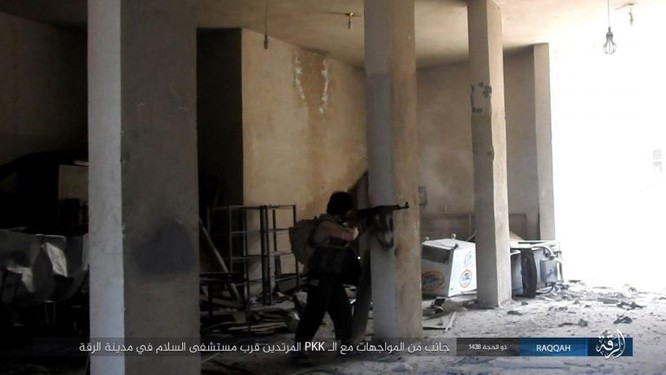 IS phản kích thất bại, hàng loạt tay súng mất mạng tại Raqqa ảnh 3