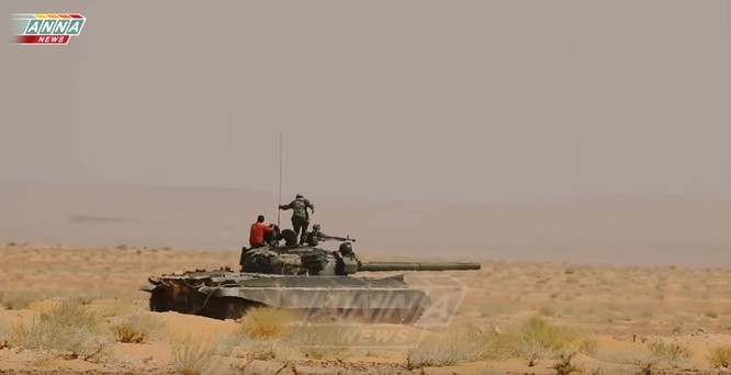 “Hổ Syria” áp sát Deir Ezzor 15 km, IS dàn trận phản công ảnh 4