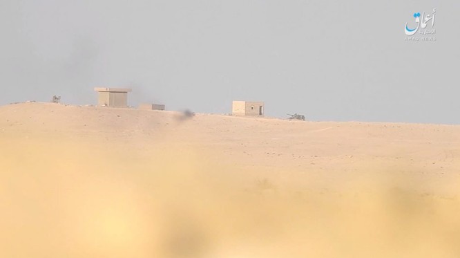 “Hổ Syria” áp sát Deir Ezzor 15 km, IS dàn trận phản công ảnh 6