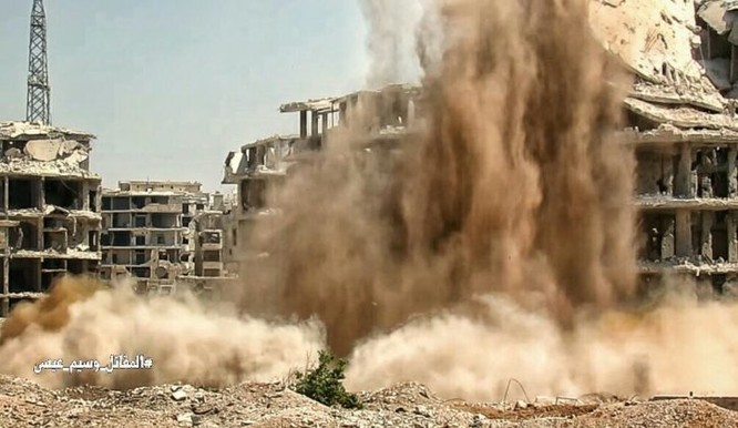 Quân Syria đánh bom đường hầm, chôn sống hàng chục phiến quân ven Damascus ảnh 1