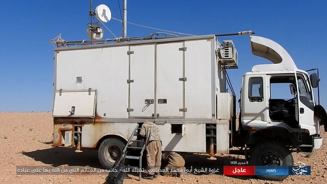 IS dồn quân thiện chiến, xe tăng quyết ăn thua với quân đội Syria ảnh 2