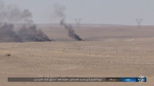 Quân đội Syria chiếm lại cao tốc Al-Sukhnah-Deir Ezzor, IS dồn binh bảo vệ sào huyệt ảnh 3