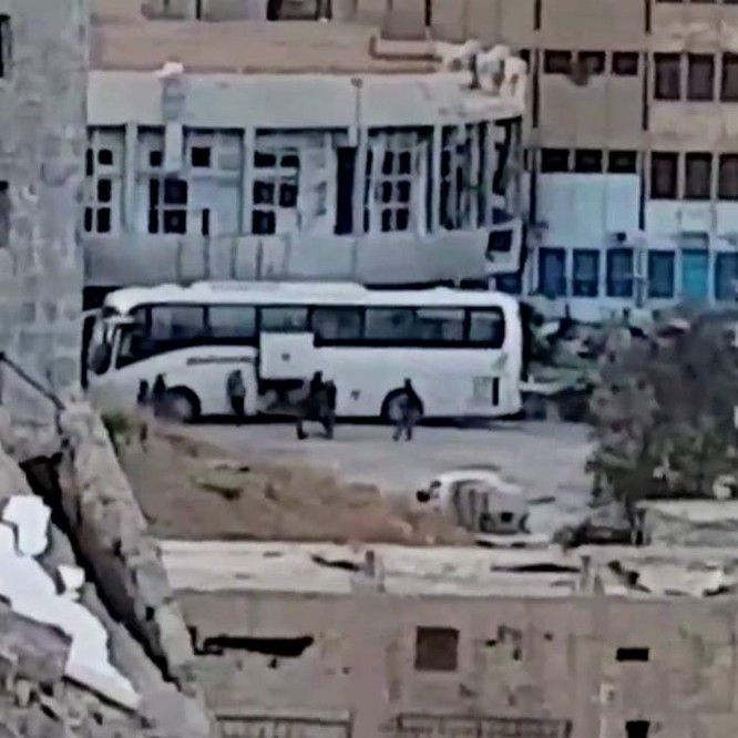 BBC vạch trần người Kurd Syria "bắt tay" IS để chiếm Raqqa ảnh 1
