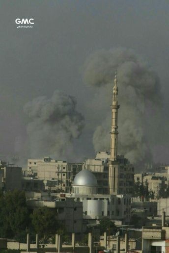 Quân đội Syria đánh phá dữ dội phiến quân cố thủ ven Damascus (video) ảnh 2