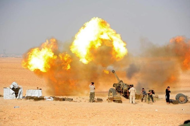 Quân đội Syria đánh phá ác liệt IS cố thủ sào huyệt al-Bukamal ảnh 2