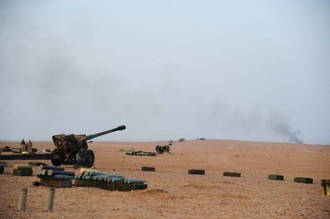 Quân đội Syria đánh phá ác liệt IS cố thủ sào huyệt al-Bukamal ảnh 4