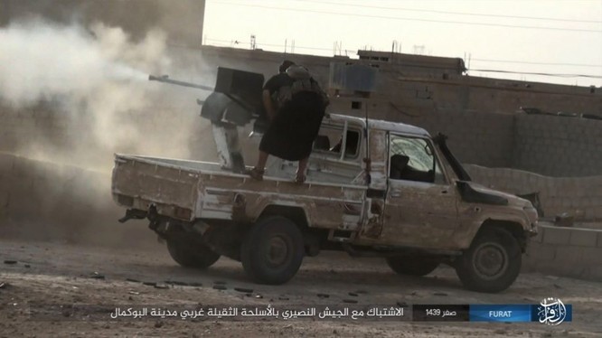 Liên quân Syria tung đòn tiêu diệt IS tại tử địa Albukamal (video) ảnh 14