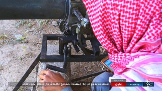IS nã pháo phản lực giáng trả người Kurd càn quét Euphrates ảnh 6