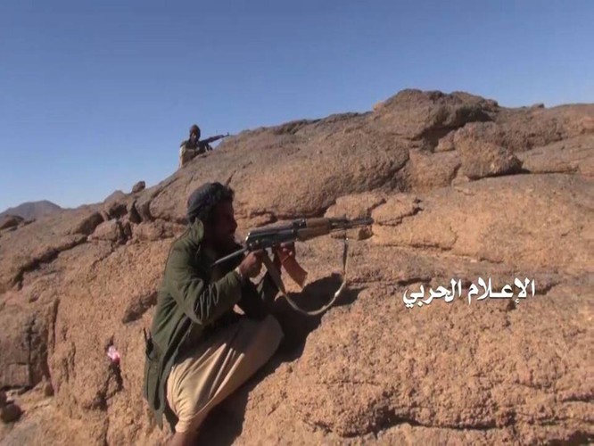 Liên quân Ả rập Xê út kích chiến phiến quân Houthi, dân Yemen đối mặt thảm họa ảnh 9
