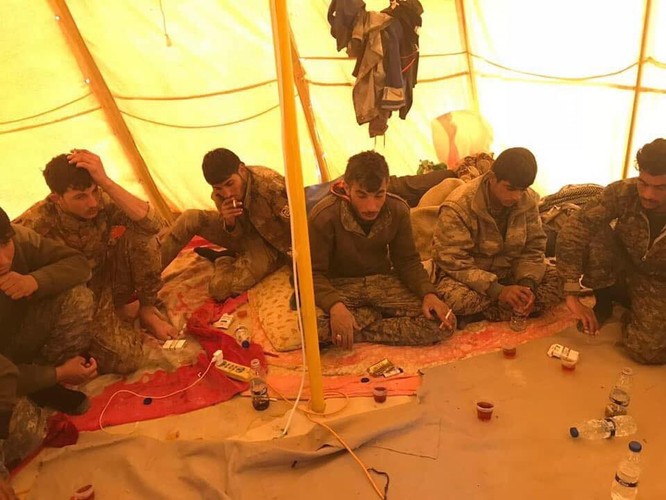 IS tung đòn tự sát, người Kurd tổn thất nặng ở Deir Ezzor ảnh 11