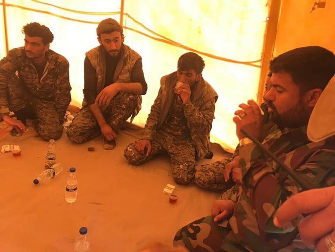 IS tung đòn tự sát, người Kurd tổn thất nặng ở Deir Ezzor ảnh 12
