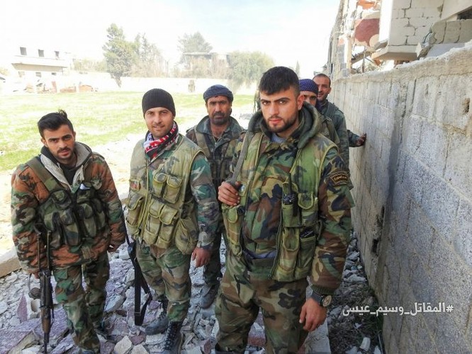 “Hổ Syria” chủ công xung trận chiếm thị trấn trọng yếu, sắp chia cắt Đông Ghouta ảnh 9