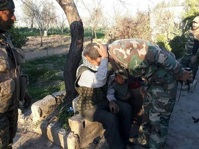 Chiến sự Syria: Quân Assad đè bẹp phe thánh chiến, đoạt căn cứ tên lửa ở Đông Ghouta ảnh 3