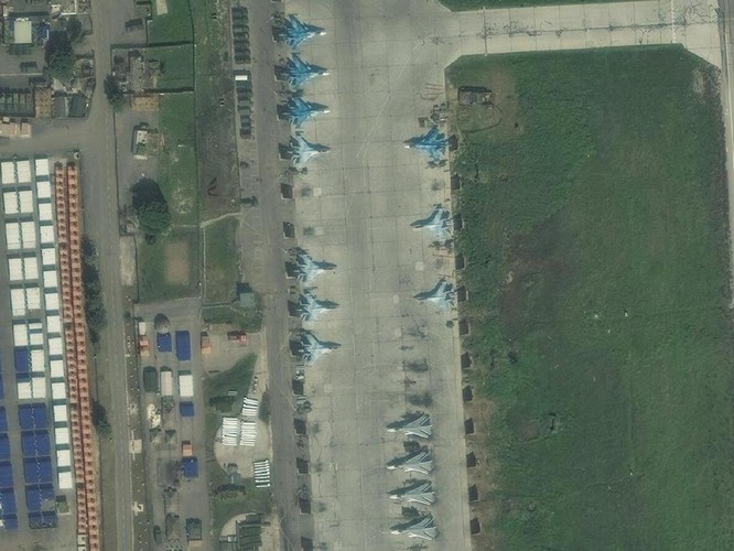 Ảnh vệ tinh công khai bí mật, Su-57 Nga vẫn hiện diện ở Syria ảnh 1