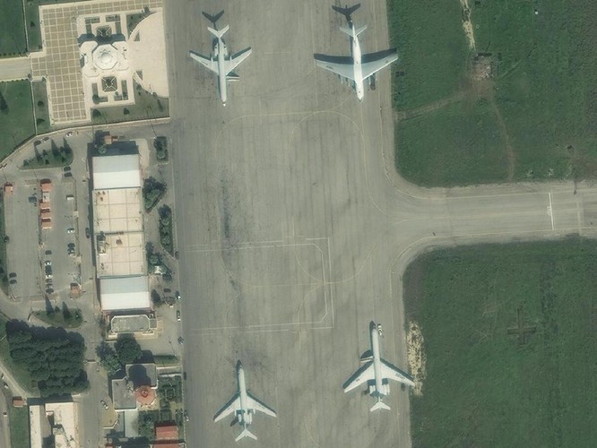 Ảnh vệ tinh công khai bí mật, Su-57 Nga vẫn hiện diện ở Syria ảnh 5
