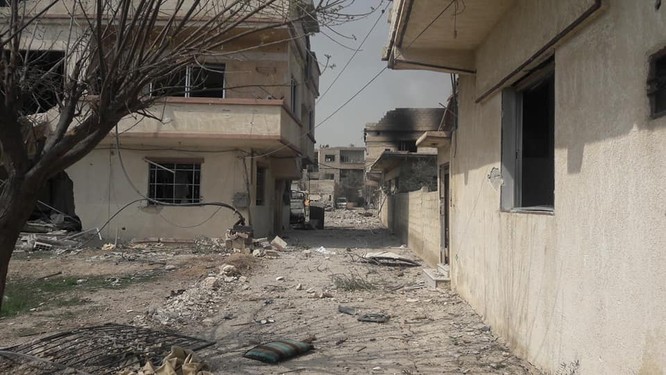 “Hổ Syria” xung trận chiếm thị trấn chiến lược ở Đông Ghouta sau hai ngày giao chiến sinh tử ảnh 6