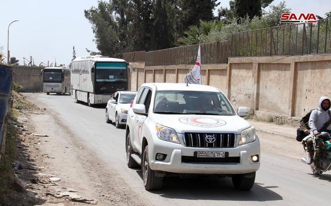 Nhóm thánh chiến Syria đầu hàng ở Đông Ghouta sắp di tản đợt 2, Mỹ đe “đạn lên nòng” tấn công Syria ảnh 2