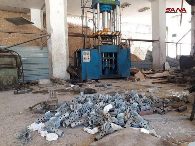Quân đội Syria phát hiện kho đạn cối khổng lồ của phe thánh chiến tại tử địa Đông Ghouta ảnh 3