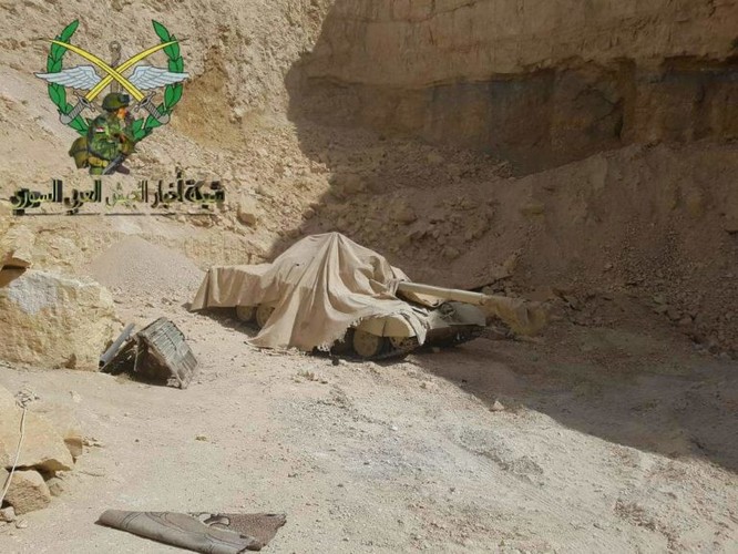 Bức hàng phe thánh chiến, quân đội Syria chiếm 37 xe tăng và 15 tên lửa đạn đạo ảnh 3