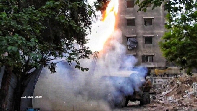 Quân đội Syria giáng đòn chí mạng vào IS tử thủ ven Damascus ảnh 3