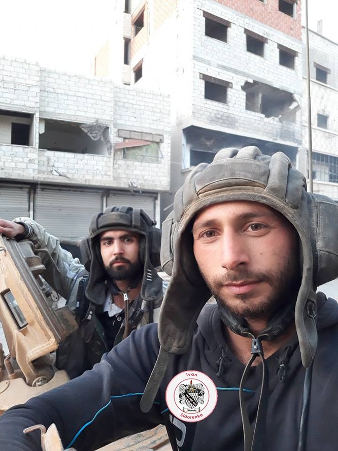 Nga yểm trợ, quân Assad đánh rát IS tại tử địa nam Damasscus ảnh 13