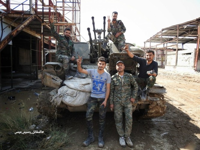 Quân đội Syria giáng đòn chí mạng IS, di tản phe thánh chiến đầu hàng khỏi tỉnh Damascus ảnh 11