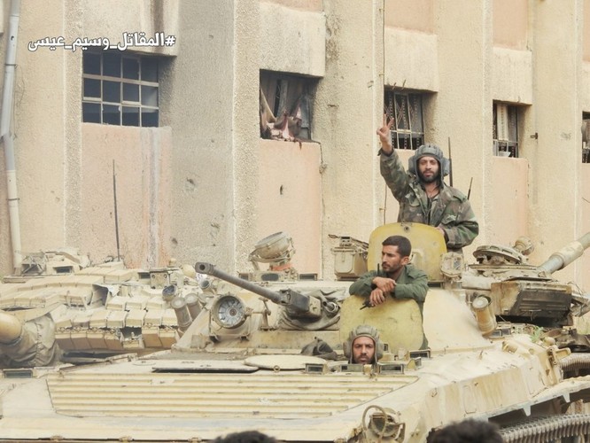 Quân đội Syria giáng đòn chí mạng IS, di tản phe thánh chiến đầu hàng khỏi tỉnh Damascus ảnh 14
