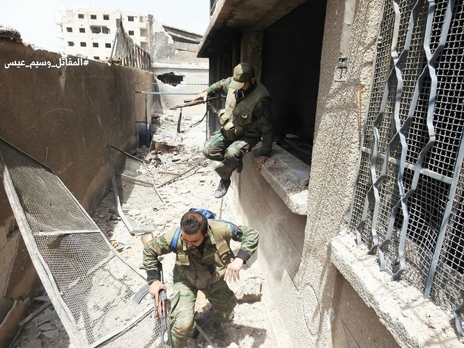 Quân đội Syria tấn công dữ dội trả thù IS sau vụ hành quyết dã man ảnh 8