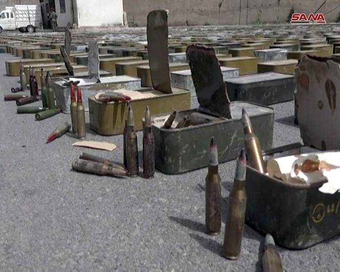 Quân đội Syria chiếm giữ lượng lớn vũ khí Israel ở Rastan, Homs ảnh 3