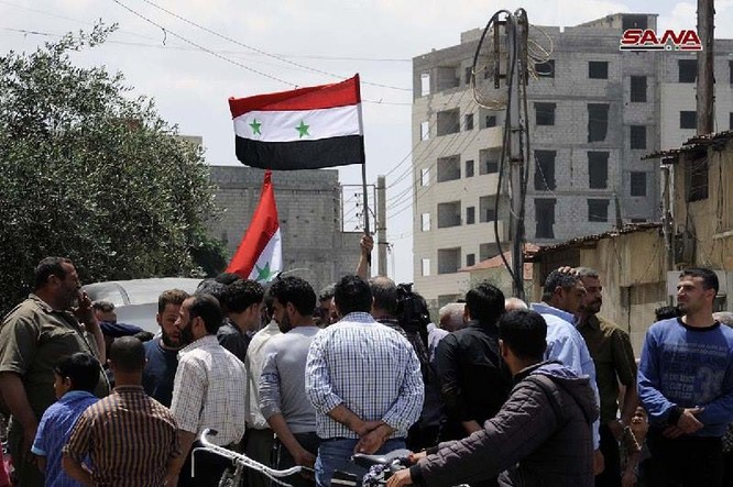 Quân đội Syria thượng cờ trong 3 quận ven Damascus sạch bóng thánh chiến ảnh 3